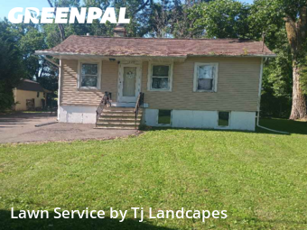 Lawn Care Service nearby Howard, WI, 