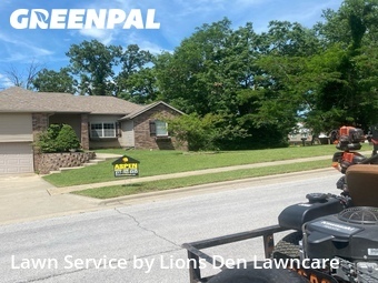 Lawn mowed in Springfield, 65807