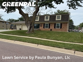Lawn Mowing nearby Papillion, NE, 