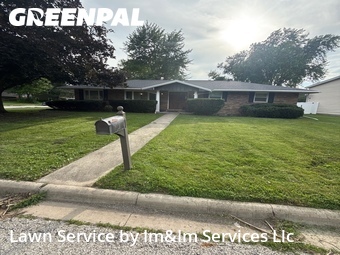 Lawn Maintenance nearby Normal, IL, 