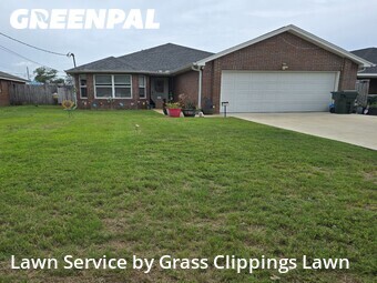 Lawn Mow nearby Lynn Haven, FL, 