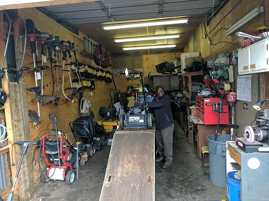 Neighborhood Lawnmower Repair Photo 4