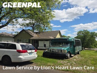 Lawn Mowing Service nearby Leavenworth, KS, 