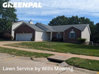 Lawn Cutting nearby Ballwin, MO, 
