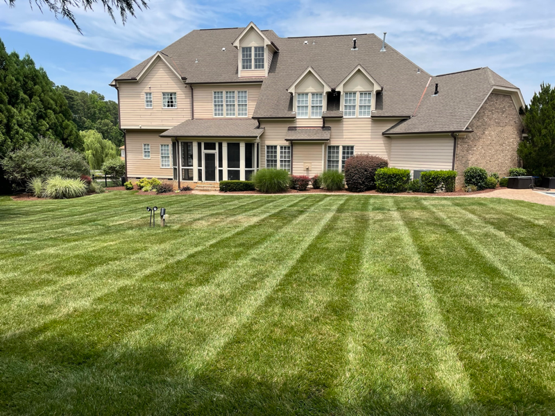 Yard mowing company in Burlington, NC, 27217