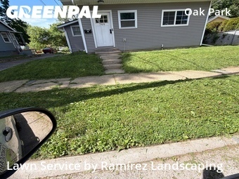 Lawn Mowing nearby Des Moines, IA, 
