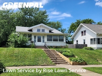Lawn Care Service nearby Davenport, IA, 