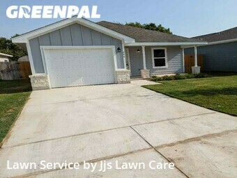 Lawn Mowing nearby Seguin, TX, 