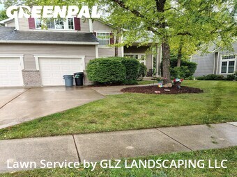 Lawn mowed in Mundelein, 60060