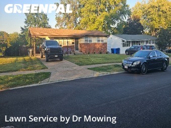 Yard Mowing nearby Florissant, MO, 