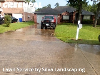 Lawn Mowing nearby Conroe, TX, 