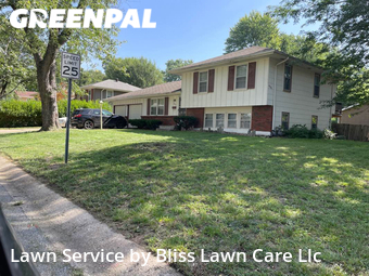 Lawn Service nearby Grandview, MO, 