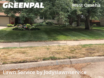 Lawn Mowing nearby Omaha, NE, 