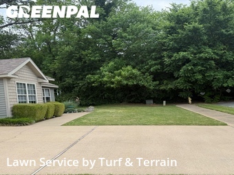Grass Cut nearby Bentonville, AR, 