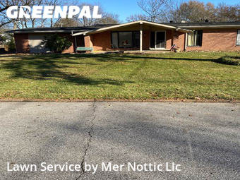 Emergency Grass Cutting nearby Ballwin, MO, 63011
