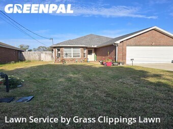 Lawn Cutting nearby Lynn Haven, FL, 