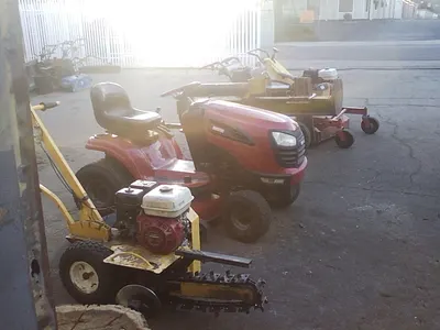 Cerón Bros Lawnmower