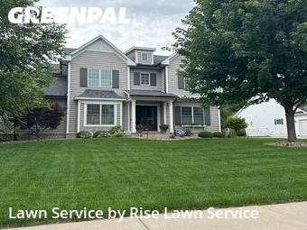 Lawn Mowing nearby Bettendorf, IA, 
