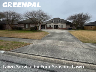 Lawn mowed in Baton Rouge, 70817