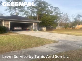 Lawn mowed in Gainesville, 32606