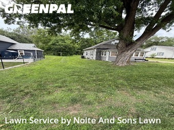 Lawn Service nearby Berwick, IA, 