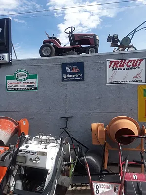 A B & C Small Engines Photo 3
