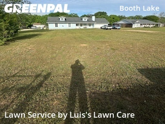Lawn Cutting nearby Cantonment, FL, 