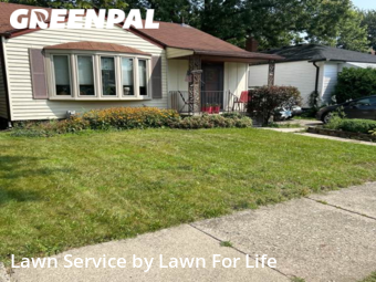 Lawn Care Service nearby Roseville, MI, 