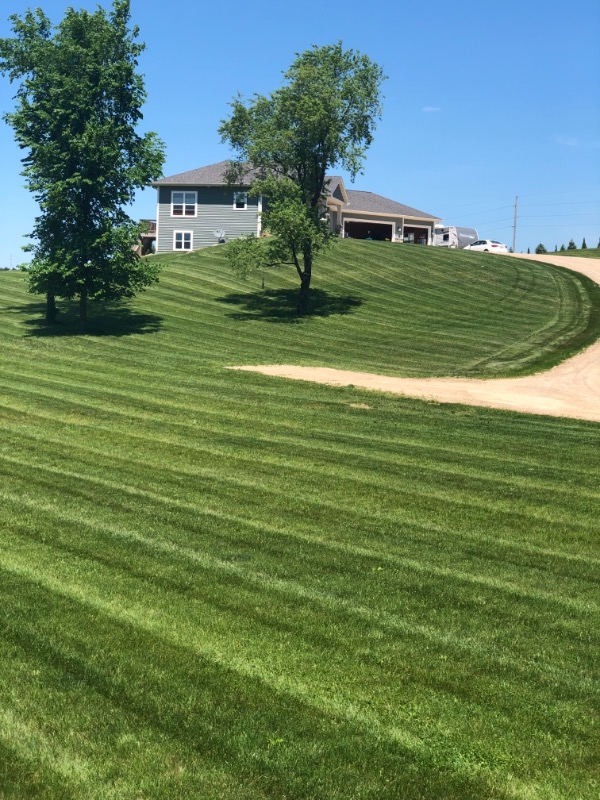 Roger’s Lawn Care Lawn Care Services in WI