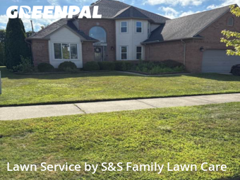 Lawn Mowing nearby Macomb, MI, 