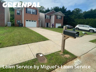 Grass Cutting nearby College Park, GA, 