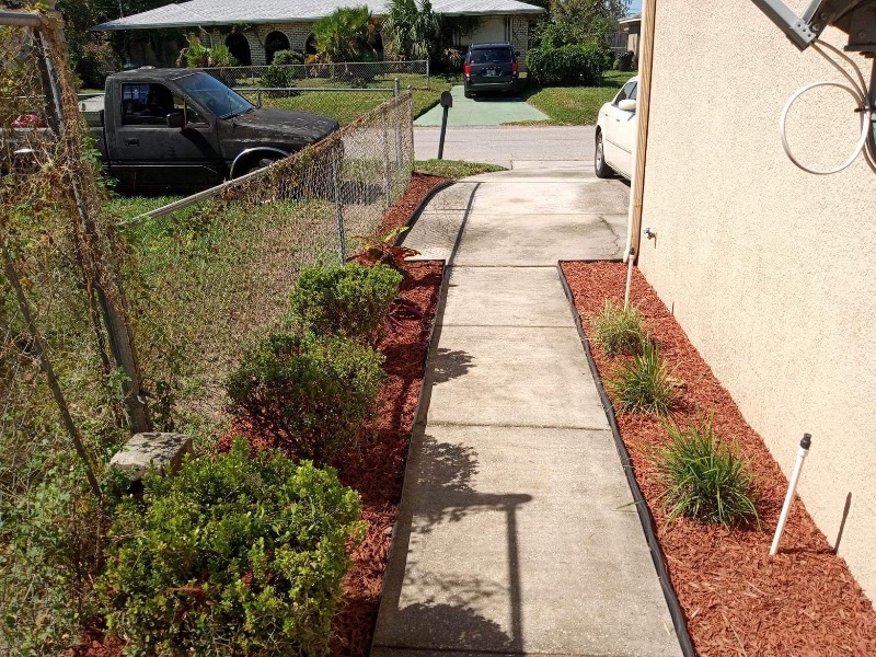 Chills Lawn Service Lawn Care Services in Haines City, FL