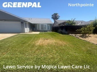 Lawn mowing work completed in Sacramento, CA