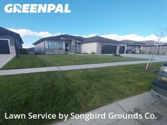Lawn mowed in Lincoln, 68526