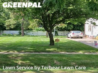 Lawn Maintenance nearby Redford Charter Township, MI, 