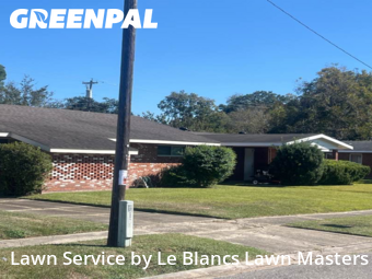 Lawn Mowing nearby Lafayette, LA, 