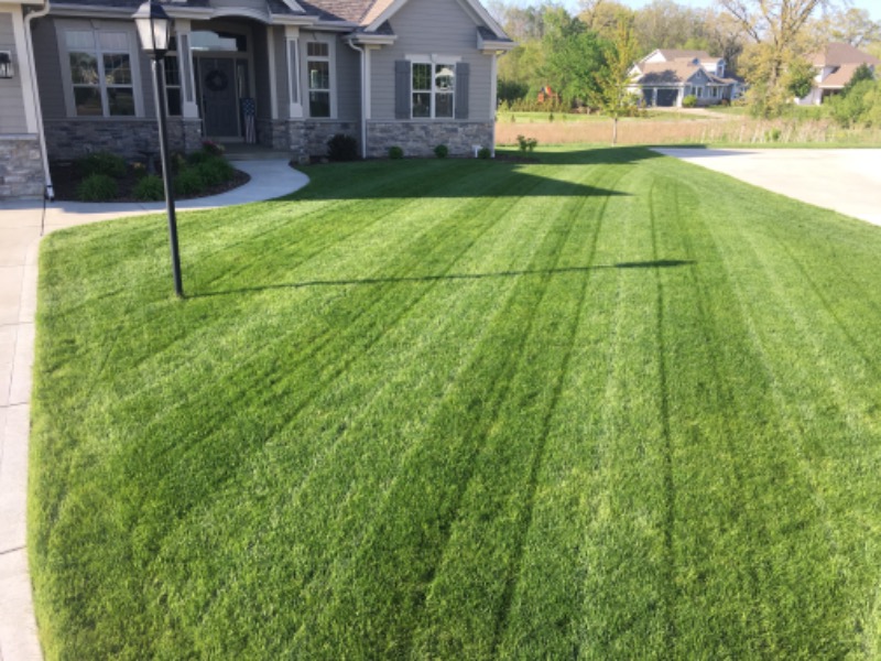 Yard mowing company in Menomonee Falls, WI, 53051