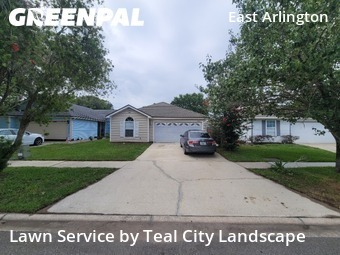 Lawn mowed in Jacksonville, 32225