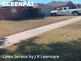 Lawn Maintenance nearby Moore, OK, 