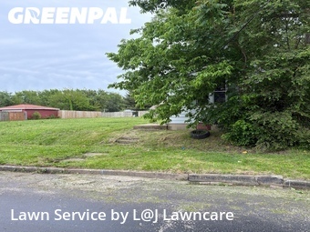 Lawn mowed in Peoria, 61605