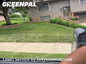 Yard Cutting nearby Omaha, NE, 