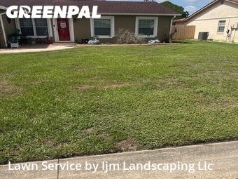 Lawn mowed in Buena Ventura Lakes, 34743