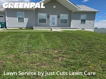 Lawn mowed in Lebanon, 62254