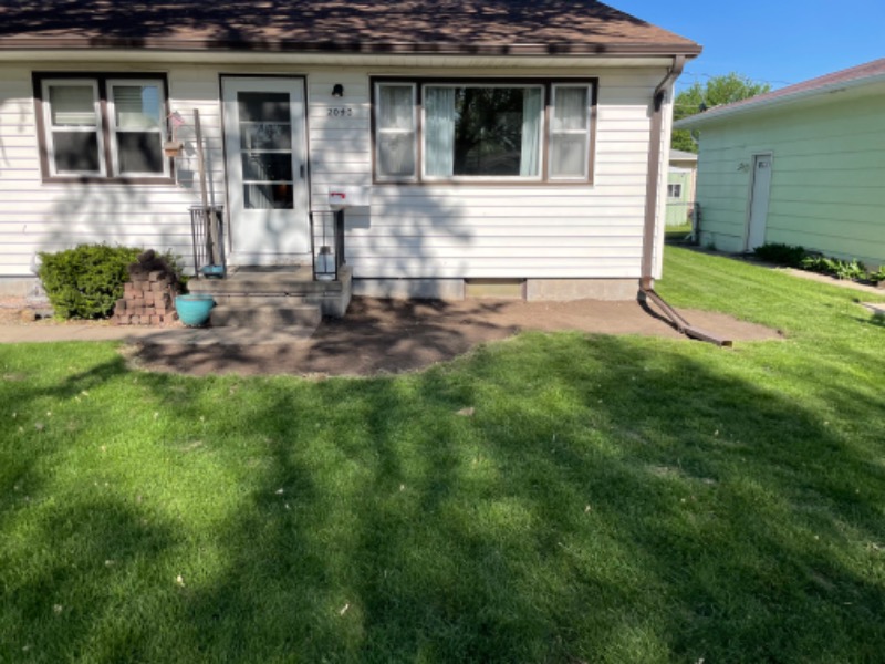 Realtree Outdoor & M Lawn Care Services in Hooper, NE