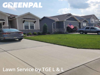 Yard Mowing nearby Lee's Summit, MO, 