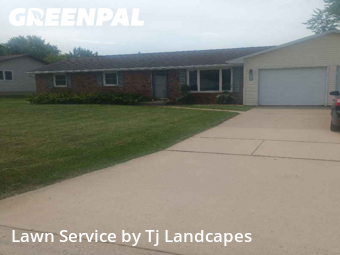 Lawn Mowing nearby Green Bay, WI, 