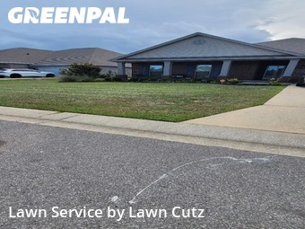 Yard Cutting nearby Navarre, FL, 