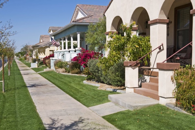 Lawn Mowing Contractor in Phoenix, AZ, 85042