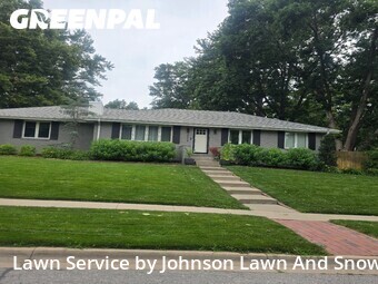 Lawn mowed in Lincoln, 68512