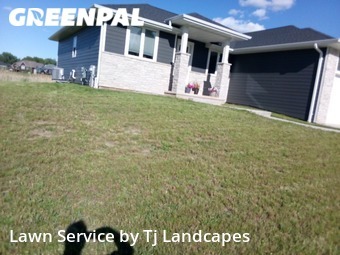 Lawn Care Service nearby Ashwaubenon, WI, 